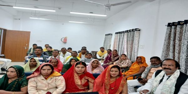 पंचायत समिति की बैठक में विकास योजनाओं और जनसमस्याओं पर चर्चा