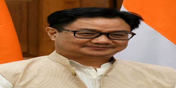 रिजिजू ने कांग्रेस की महिला सांसदों पर लोकसभा स्पीकर को धमकाने का लगाया आरोप