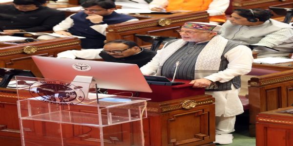 वित्त मंत्री सुरेश खन्ना