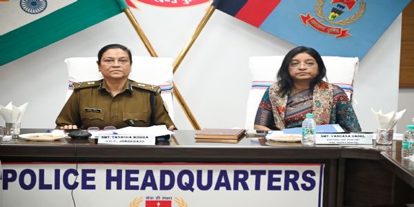 गृह सचिव और डीजीपी ने डीजी-आईजी कॉन्फ्रेंस को लेकर की डिब्रीफिंग, अधिकारियों को दिये निर्देश