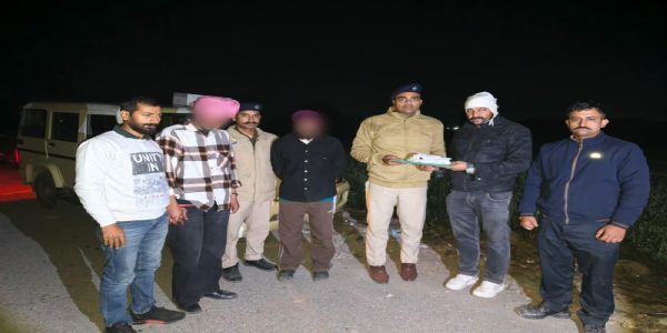 पांवटा साहिब में 243.59 ग्राम अफीम के साथ दो तस्कर गिरफ्तार, एक फरार
