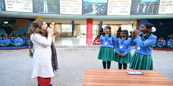 यूनिसेफ इंडिया की फील्ड सर्विसेज प्रमुख ने किया झारखंड बालिका आवासीय विद्यालय का दौरा