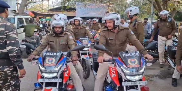 कंट्रोल रूम से निकला फ्लैग मार्च, जिलेभर में अपराधियों पर कसेगा शिकंजा