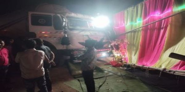 जांजगीर-चांपा: बारातियों पर चढ़ा ट्रक, हादसे में 4 महिलाएं घायल, एक की हालत गंभीर