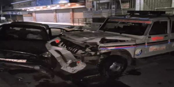 तेज रफ्तार कार ने पुलिस वैन को मारी टक्कर, महिला एसएचओ की मौत