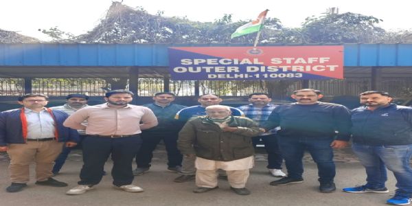 ‘धनवर्षा’ का झांसा देकर तिहरा हत्याकांड, जहरीले लड्डू खिलाकर तीन की हत्या, तांत्रिक गिरफ्तार