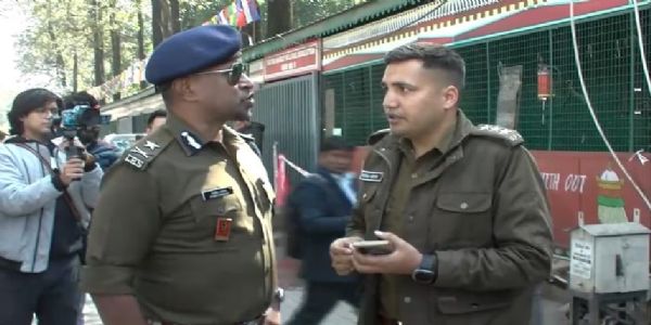 आईजी गढ़वाल ने घटनास्थल का किया निरीक्षण किया,शीघ्र गिरफ्तारी के दिए निर्देश