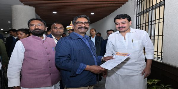 बैद्यनाथ धाम में महाशिवरात्रि पर शिव बारात में शामिल होने के लिए मुख्यमंत्री को आमंत्रण