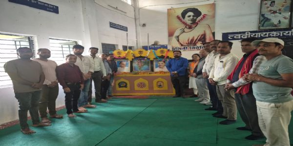 चांपा में भाजपा ने पं. दीनदयाल उपाध्याय की पुण्यतिथि पर दी श्रद्धांजलि