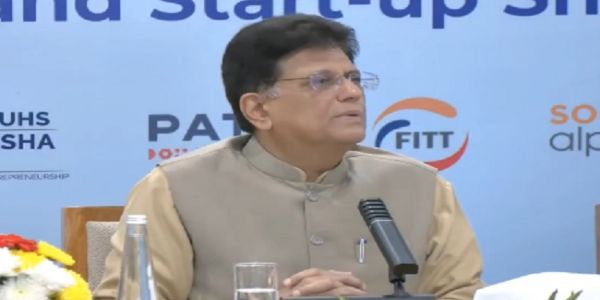 ‘मेडटेक, इनोवेशन और स्टार्टअप’ कार्यक्रम को संबोधित करते पीयूष गोयल