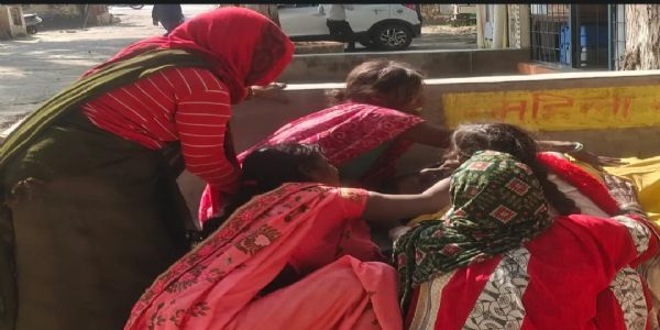 ट्रक ने मोटरसाइकिल में मारी टक्कर, एक की मौत, दूसरा घायल