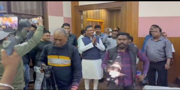 सिलीगुड़ी पहुंचे फिरहाद हाकिम, नगर निगम का किया निरीक्षण