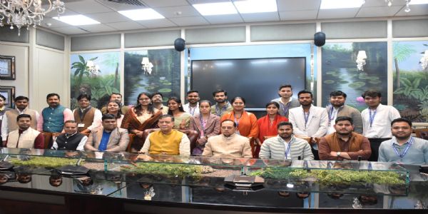 सत्य और निष्पक्षता से ही मजबूत होगा लोकतंत्र : सतीश महाना