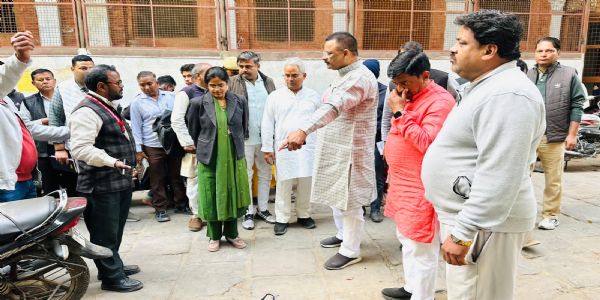 महाशिवरात्रि : शिव बारात निकलने के पूर्व वाराणसी के उबड़-खाबड़ मार्ग काे ठीक करें - महापौर