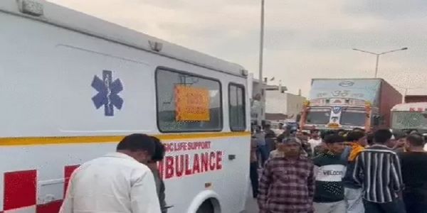 मप्र के मुरैना में ट्रक ने बाइक को कुचला, सास-बहू और नातिन की मौत