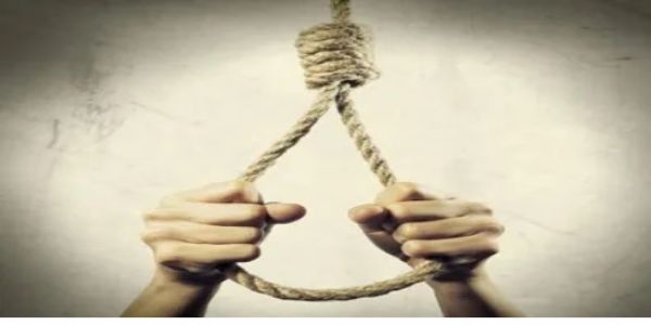 पांच माह के बच्चे को छोड़ विवाहिता ने फंदे से झूली