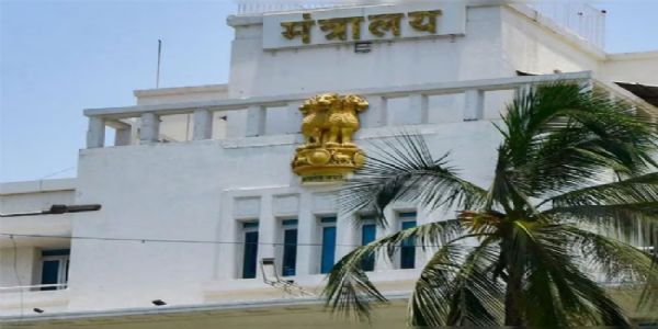 एसीबी ने मंत्री नरहरि के ऑफिस के दो लिपिकों को रिश्वत लेते किया गिरफ्तार, ऑफिस सील