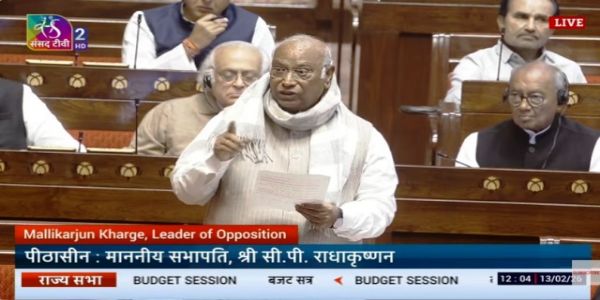 राज्यसभा में खरगे के भाषण के अंश हटाने पर विवाद, बहाली की मांग