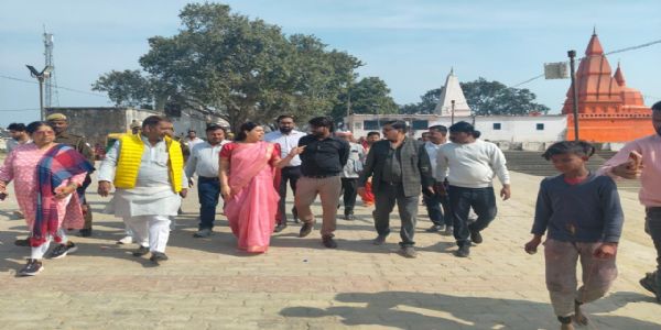 श्रद्धालुओं को किसी प्रकार की कोई समस्या न हो: डीएम