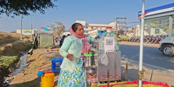 खूंटी में अपराधियों ने दिनदहाड़े महिला से लूटे रुपये