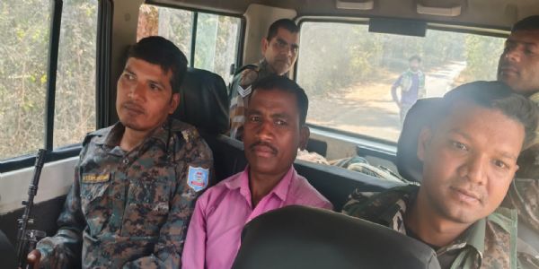 अंचल अमीन रिश्वत लेते रंगे हाथ गिरफ्तार