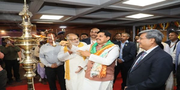 कला से दूरियाँ मिटती है, मन का बोझ हल्का होता है और समाज में बढ़ता सौहार्द : मुख्यमंत्री डॉ. यादव