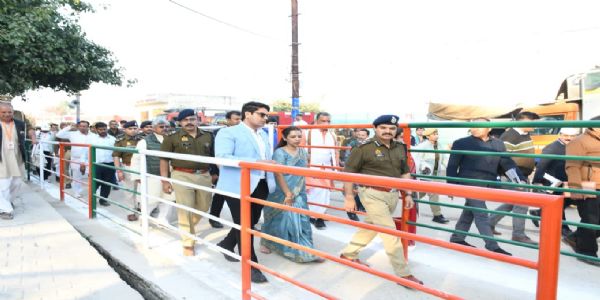 मेरठ के मण्डालयुक्त ने पुरा महादेव मेले की सुरक्षा का लिया जायजा