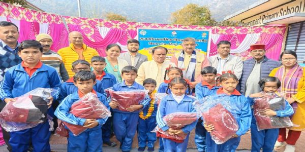 मंत्री ने किया डुंगरीपंथ–छांतीखाल–खेड़ाखाल मार्ग का भूमि पूजन