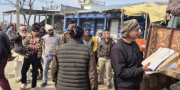 पुलिस ने श्मशान घाट से किया युवती का शव बरामद