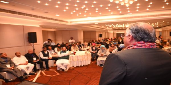 भारत दुनिया की अग्रणी अर्थव्यवस्थाओं में शामिल : चुग