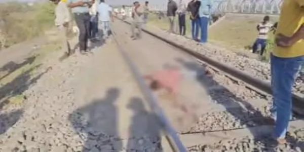 जांजगीर-चांपा में रेलवे ट्रैक पर युवक ने मालगाड़ी के सामने कूदकर दी जान, जांच में जुटी पुलिस