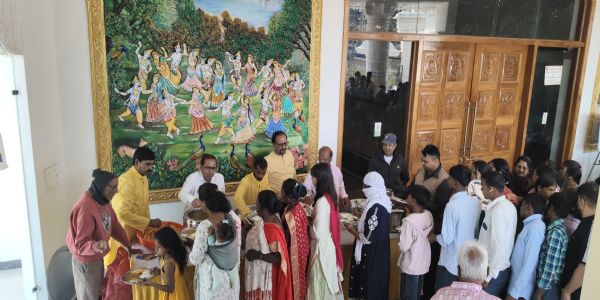 महाशिवरात्रि पर श्री राधाकृष्ण मंदिर में लगा निशुल्क जांच शिविर