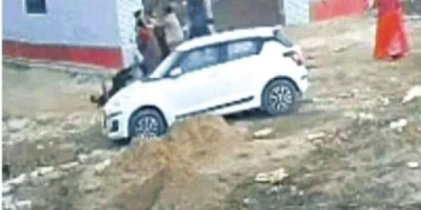 दरवाजा लगाने के विवाद में धक्का-मुक्की, अधिवक्ता की मौत