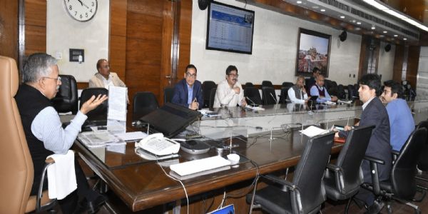 लैंड बैंक की वर्तमान स्थिति एवं आगामी आवश्यकताओं का आकलन कर विस्तृत कार्ययोजना करें प्रस्तुत : मुख्य सचिव