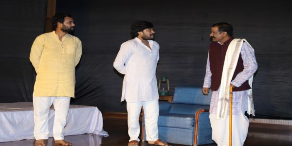 सीएसजेएमयू के मंच पर चढ़ा मुंशी प्रेमचंद की कहानी ‘नशा’ का रंग