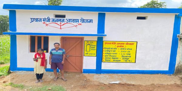 अंबिकापुर : सरगुजा जिले में पीएम आवास निर्माण ने पकड़ी रफ्तार, 50 प्रतिशत से अधिक लक्ष्य पूर्ण