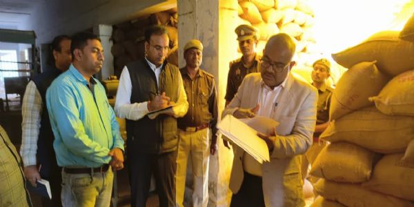धान खरीद पर किसानों को न किया जाये परेशान, डीएफएमओ को प्रतिकूल प्रविष्टि