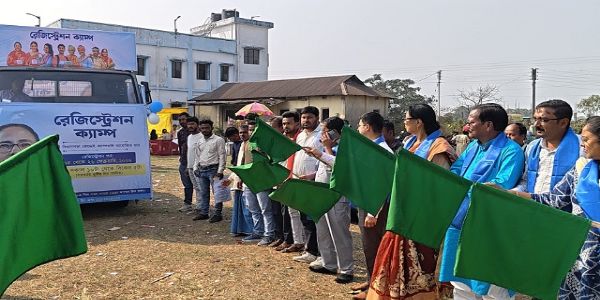 विभिन्न योजनाओं के प्रचार हेतु टैब्लो वाहन की शुरुआत