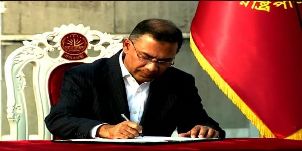 तारिक रहमान के 50 सदस्यीय मंत्रिमंडल ने ली शपथ, तीन महिलाओं को स्थान; राष्ट्रीय सुरक्षा सलाहकार भी बने मंत्री