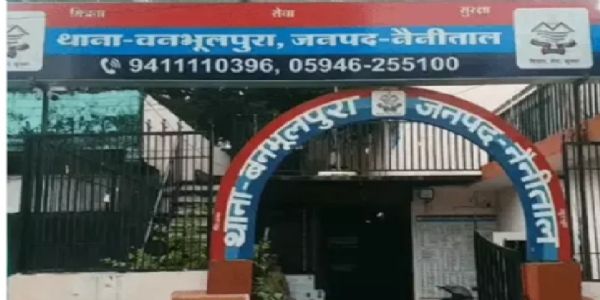 हल्द्वानी में बर्खास्त टीचर के पास से मिले दो तमंचे