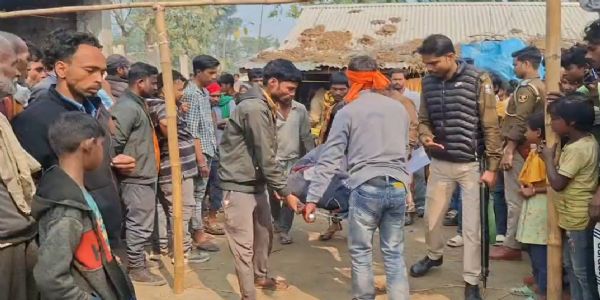 मधेपुरा में घर के दरवाजे पर सोए बुजुर्ग की हत्या, बेटे पर लगा आरोप