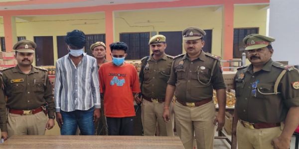 पुलिस ने एक करोड़ से अधिक की शराब पकड़ी, दो तस्कर गिरफ्तार