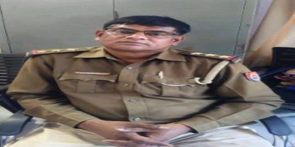 घूस लेते हुए प्रयागराज के बारा थाना प्रभारी निरीक्षक गिरफ्तार