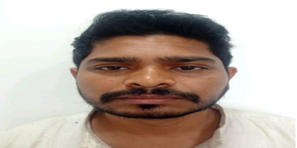 एसओजी का कोलकाता में बड़ा ऑपरेशन: दस हजार का इनामी डमी अभ्यर्थी एमबीबीएस छात्र को किया गिरफ्तार