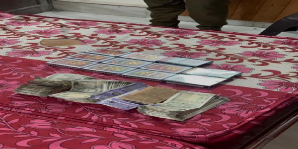 निजी होटल में जुआ खेलते आठ पकड़े, 1.40 लाख नकदी बरामद