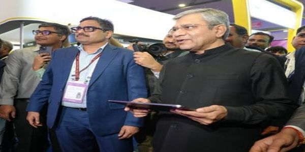 अश्विनी वैष्णव ने इंडिया एआई इम्पैक्ट समिट में ‘वेव्स क्रिएटर्स कॉर्नर’ का उद्घाटन किया