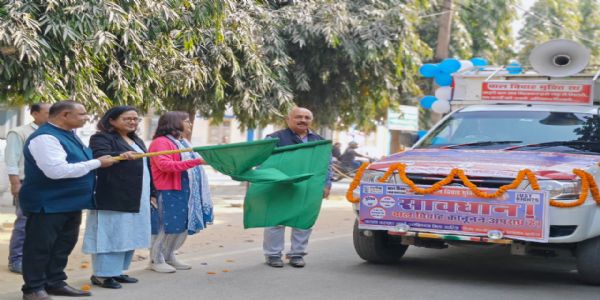 बाल विवाह रोकथाम को लेकर जागरूकता रथ को झंडी दिखाकर किया रवाना