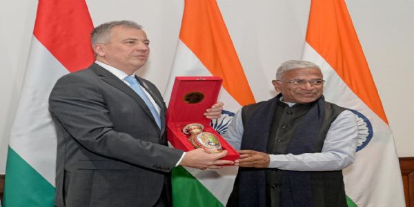 हंगरी की नेशनल असेंबली के डिप्टी स्पीकर डॉ. लाजोस ओला ने संसद में  राज्य सभा के उपसभापति हरिवंश से मुलाकात की।