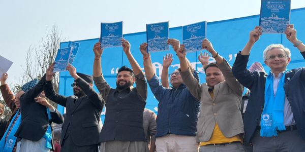 राष्ट्रीय स्वतंत्र पार्टी का घोषणा पत्र जारी करते शीर्ष नेता