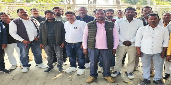 सफाई कर्मी ने नशे में प्रधान पर किया हमला, पुलिस ने हिरासत में लिया